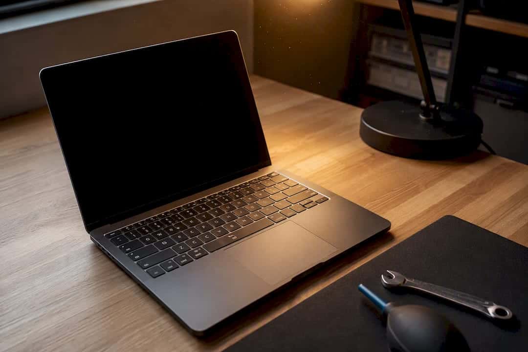 Close-up van een laptoptoetsenbord voor probleemoplossing