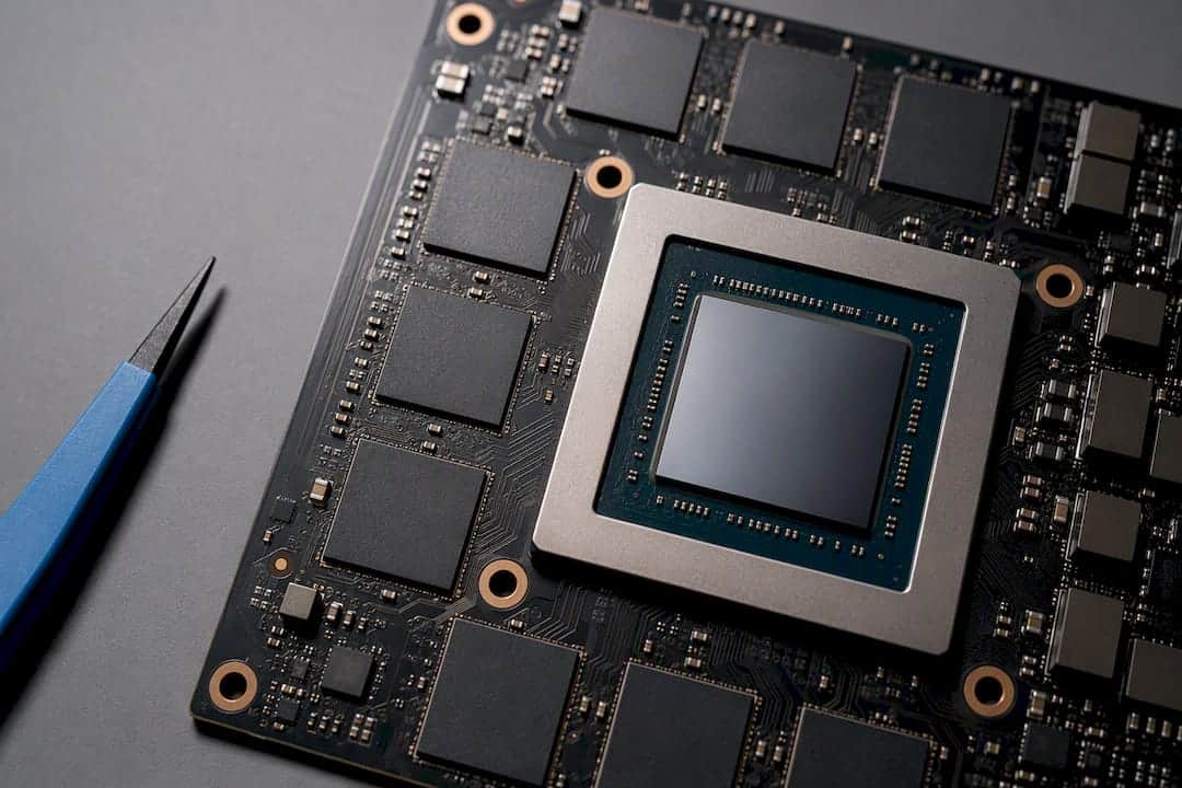 VRAM-geheugenmodules op het GPU-printplaatje