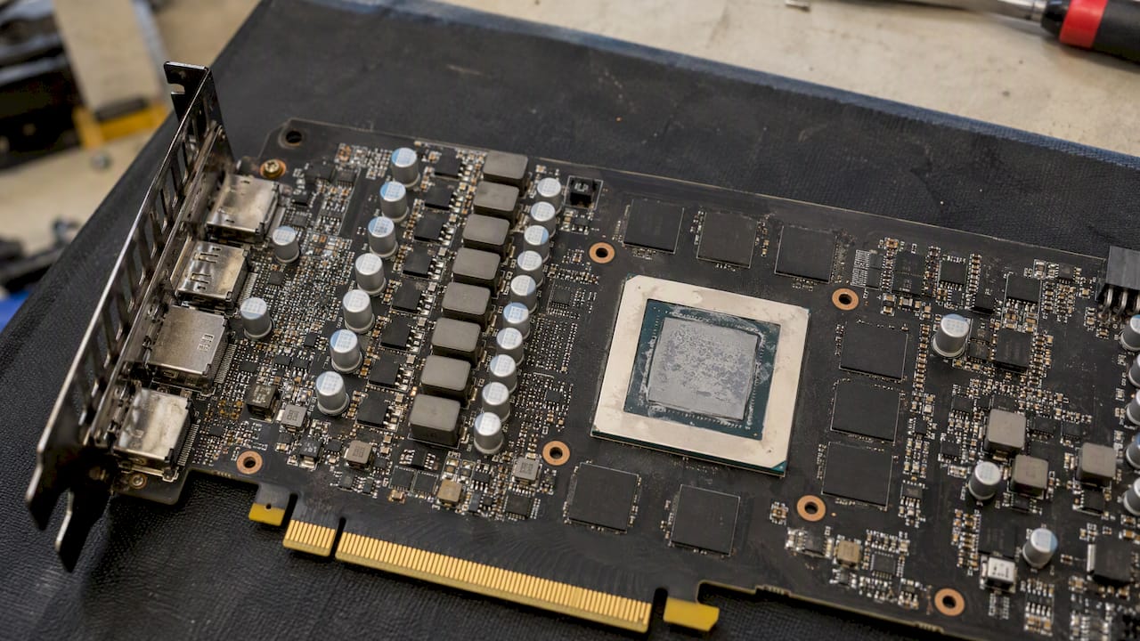 VRM-spoelen op het circuitbord van een GPU